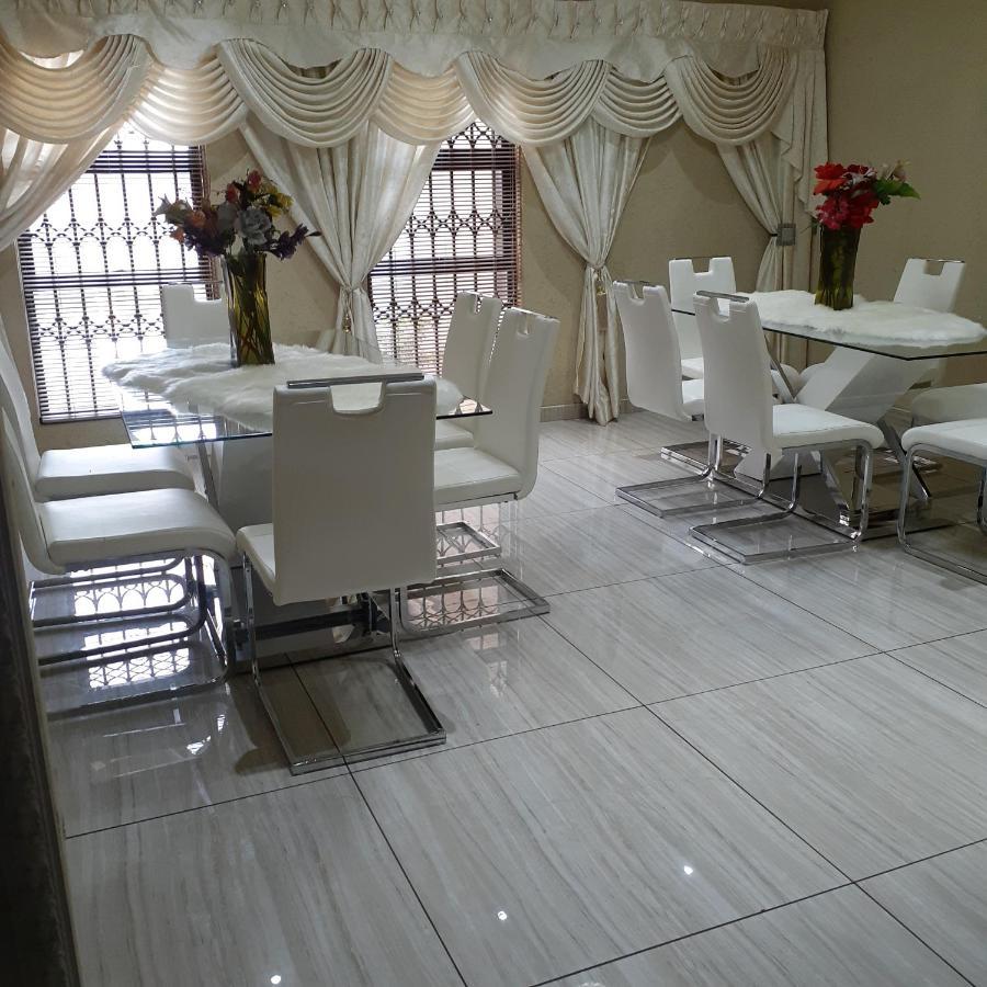 Angelocean Guest House Witbank Exterior foto