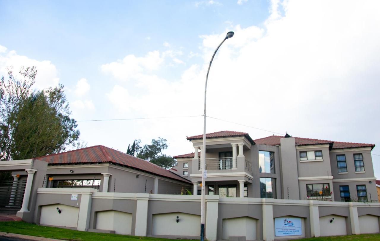 Angelocean Guest House Witbank Exterior foto