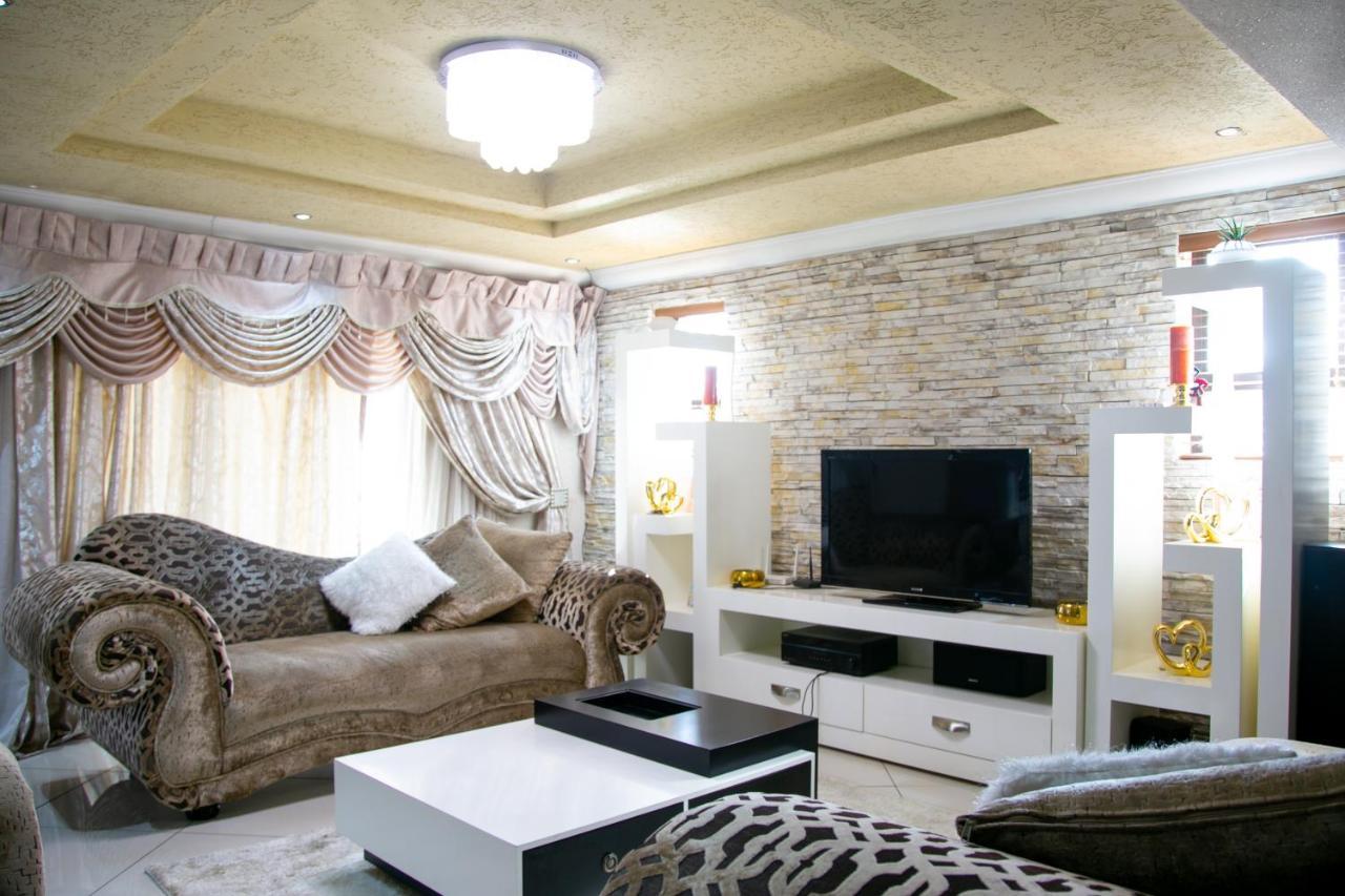 Angelocean Guest House Witbank Exterior foto