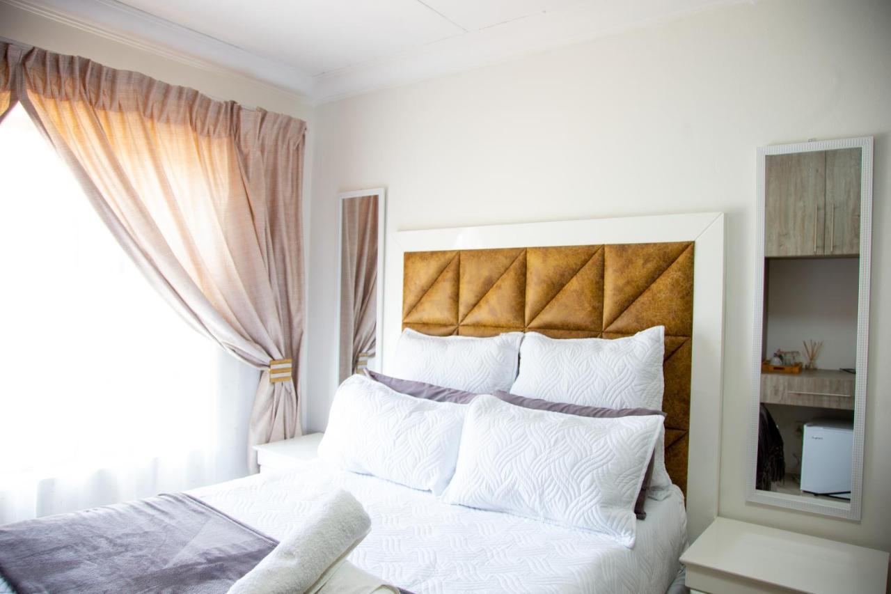 Angelocean Guest House Witbank Exterior foto